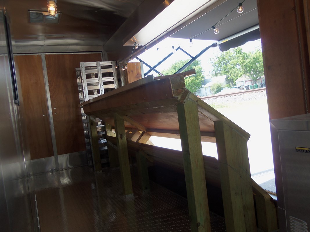 Tomanto Truck Interior